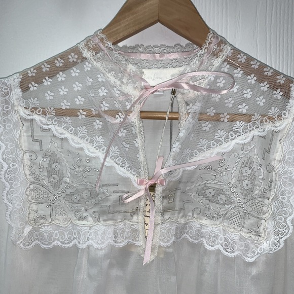 VTG "IRIS LINGERIE" W/EMBROIDERY & FRENCH BOBBIN LACE NIGHTGOWN Cottagecore Med - Picture 2 of 11